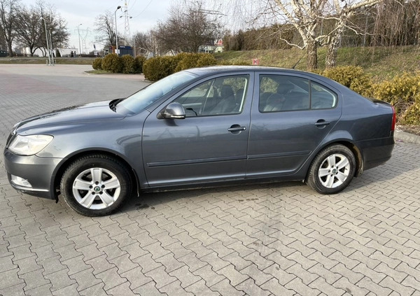 Skoda Octavia cena 19900 przebieg: 176000, rok produkcji 2010 z Podkowa Leśna małe 172